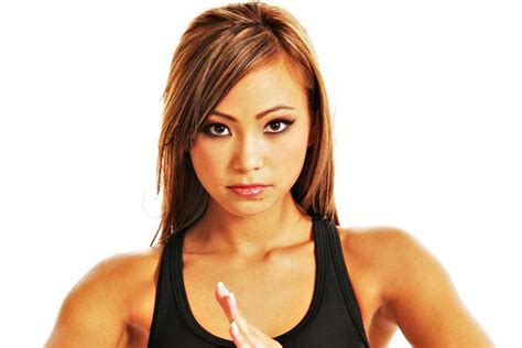 Karate Hottie: Invicta FC 3 fighter Michelle Waterson ...