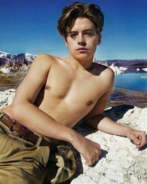 Pin By Ellie On Cole Sprouse Cole Sprouse Cole Sprouse Shirtless Cole Sprouse Funny