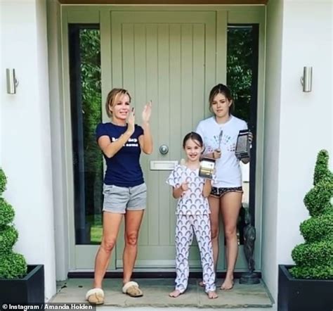 Amanda Holden Joins Lookalike Daughters In The Weekly Clap For Our