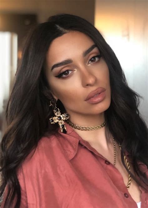 Ελένη τζόκα) z domu milopoulu (gr. Eleni Foureira Height, Weight, Age, Family, Facts ...