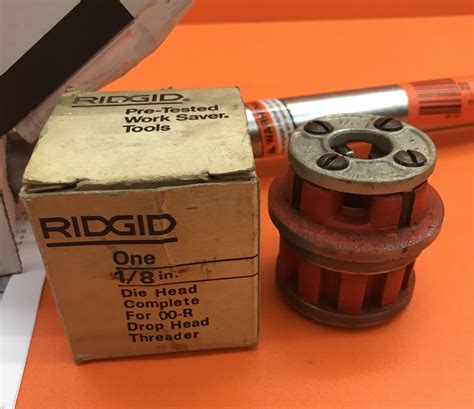 Ridgid Manual Pipe Threader 00-R , With One 1/8" Die Head Complete