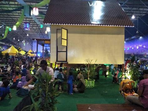 Maybe you would like to learn more about one of these? Majlis Rumah Terbuka Aidilfitri TYT Gabenor Melaka, Ketua ...