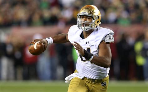 Handed Lifes Twists Notre Dame Quarterback Turns It Around The New