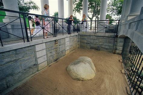Mar 15, 2021 · the barred plymouth rock is the oldest and best known of the plymouth rock family. Visiting Plymouth Rock in Massachusetts