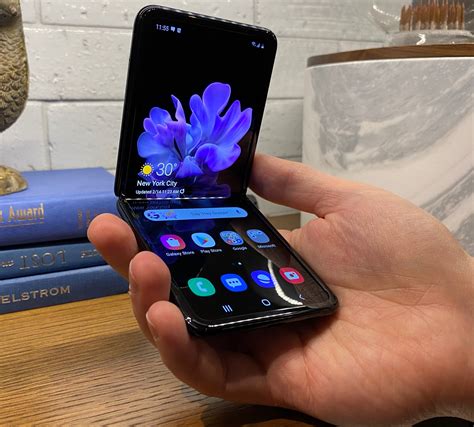 Samsungs Foldable Galaxy Z Flip Feels Like The Start Of A Revolution