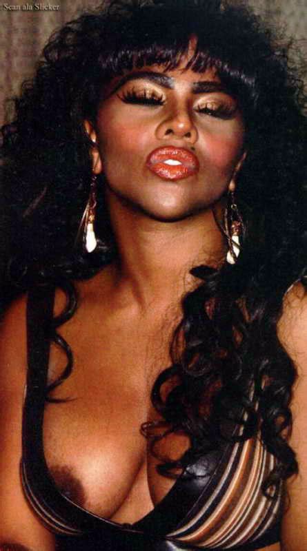 Lil Kim Shesfreaky