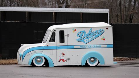 Bidders may inspect the property prior to bidding. 1963 Divco Milk Truck | S190.1 | Harrisburg 2019