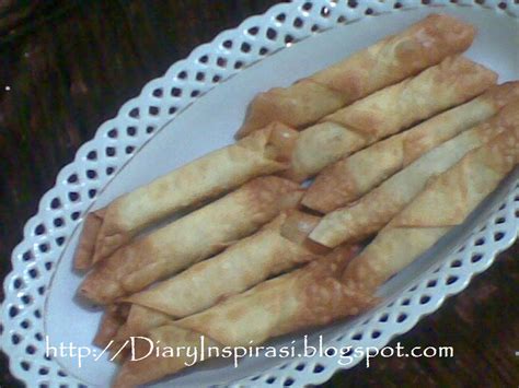 Berikut resep dan cara membuat roti pisang cokelat yang lembut. Krenyes Manis Pisang Aroma | Tips | Resep | Cara Membuat