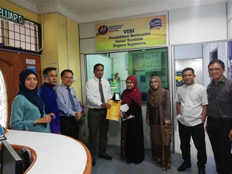 Sapaan dipagi hari dengan mengucapkan ucapan selamat pagi tersebut mungkin membuat orang terdekat lebih semangat untuk menjalani pagi dan semangat untuk menjalani aktivitas. BULETIN PPD BETONG: SELAMAT MAJU JAYA KEPADA SHAHIRAH ...