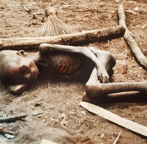 Der staat umfasste den südöstlichen teil nigerias einschließlich großer erdölvorkommen im nigerdelta und wurde von vier afrikanischen staaten sowie. Biafra 1967: Als hungernde Kinder Symbole der Dritten Welt ...