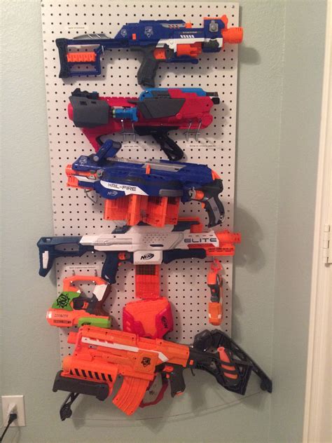 You need a place for your nerf gun collection. Pin en House ideas