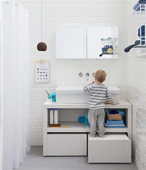 Bequeme Lösung Für Kleine Kinder Im Bad Bathroom Units Modern