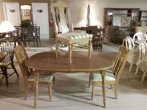 Broyhill Table And Chairs 3 Delmarva Furniture Consignment