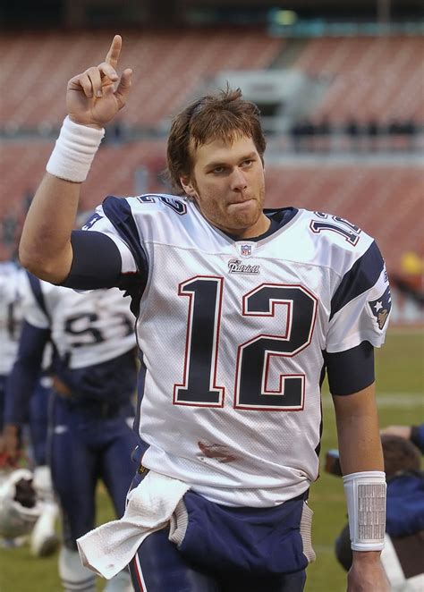 How do tom brady's measurables compare to other quarterbacks? 50 photos of Tom Brady looking smug | For The Win