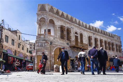 متحف الخليل القديمة في الخليل يستعرض تاريخ المدينة على مدار 6500 عام