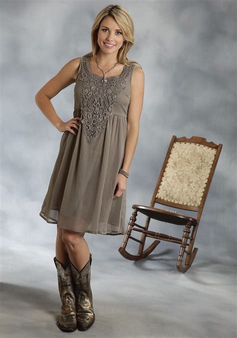 Among the enormous assortment of alternatives for western hairstyles is extremely hard to discover one that is ideal for you. Roper® Olive Chiffon Lace Empire Waist Sleeveless Western ...
