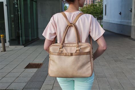 Vita In Vitro Tutorial How To Turn A Handbag Into A Backpack