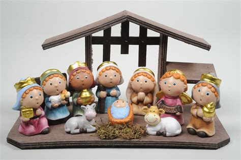 Deze Kerststal Is Helemaal Compleet En Is Erg Leuk Voor Kinderen De Kerstfiguurtjes Zijn Simpel