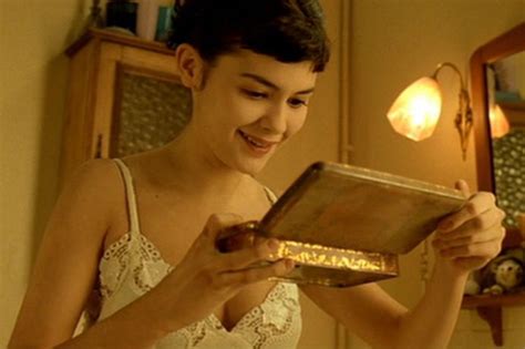 Amélie's life is simple, she likes feasting on crèmes amélie is no ordinary girl. Dinner & a Movie: Amélie