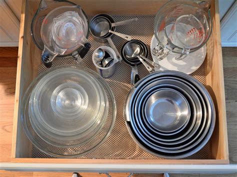 10 Steps to an Orderly Kitchen | HGTV