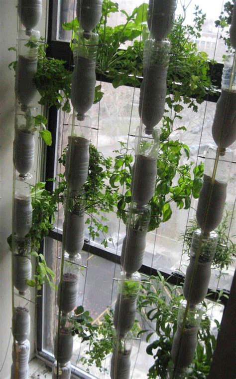 22 Do It Yourself Vertical Garden With Plastic Bottles Ideas You Should