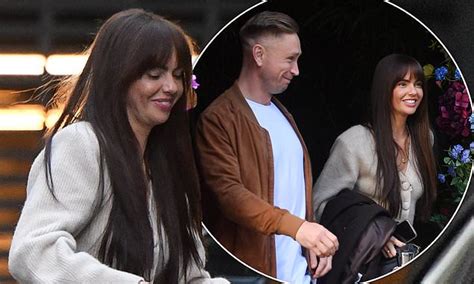 newly single jennifer metcalfe enjoys lunch date with pals after split from greg lake daily