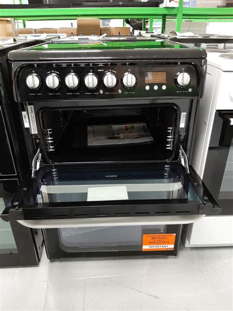 Hotpoint Ultima Hue61ks Electric Cooker With Ceramic Hob Black