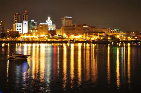 Peoria Skyline With Boat In The River Peoria Il Skyline A Flickr