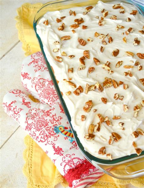 Add icing sugar and beat on low speed until combined, then on high until frosting. Banana Cake with Cream Cheese Frosting - Gonna Want Seconds