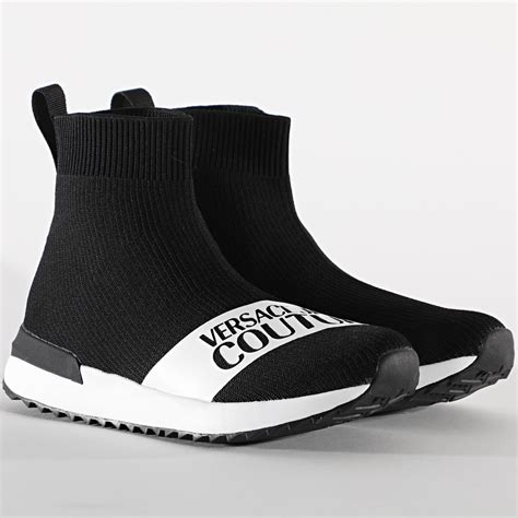 Sa directrice artistique, donatella versace, disait vouloir explorer les éléments qui font la force des hommes, soit sans hésitation, la confiance, la liberté et le désir de. Versace Jeans Couture - Baskets Chaussettes Femme Linea ...