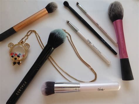 Must Have Makeup Brushes My Favourite Makeup Brushes She Might Be