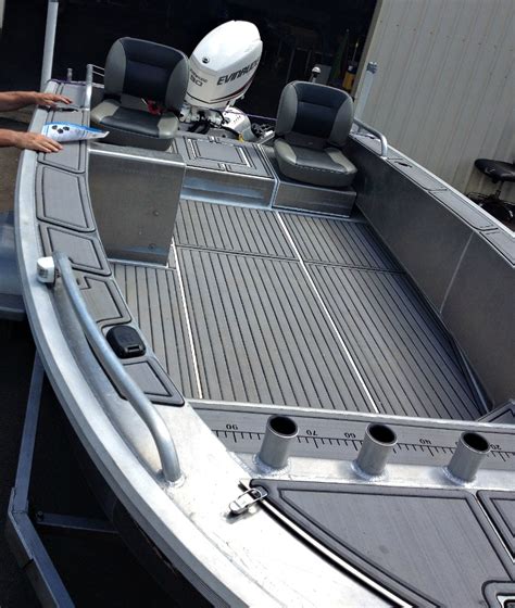 Side Console Waverider Boats