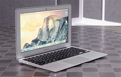 Apple Macbook Air 11 Inch 2015 Full Review Laptop Mag