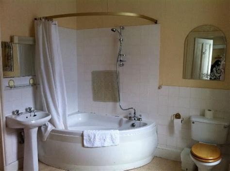 A corner shower stall unit, while it occupies about 30 percent less room, still takes up. The Urr Valley Hotel | Corner bath shower, Corner bathtub ...