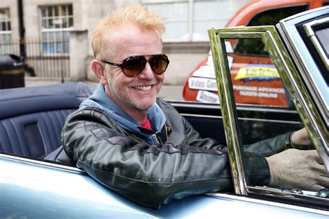 Chris Evans Is Stepping Down As A Presenter On Top Gear After The First Season
