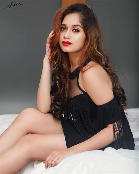 Jannat Zubair Is A Fashion Icon And His Favorite Color Is Black And