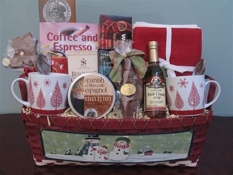Christmas gift ideas for her. 10 Stylish Christmas Gift Basket Ideas For Couples 2020