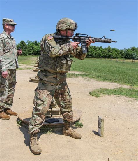 Inscoms Best Warrior Nco And Soldier Of The Year Article The