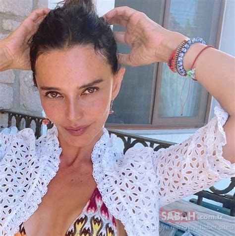 Hande ataizi, benjamin harvey'den olan oğlu aslan leon ve kendisinden 20 yaş küçük sevgilisi dinç aydoğdu ile sezonu bodrum'da açmıştı. Camdaki Kız'ın yıldızı Hande Ataizi'den evlilik açıklaması ...