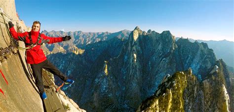 Mount Huashan Try The World Most Dangerous Hiking Trail At Huashan China