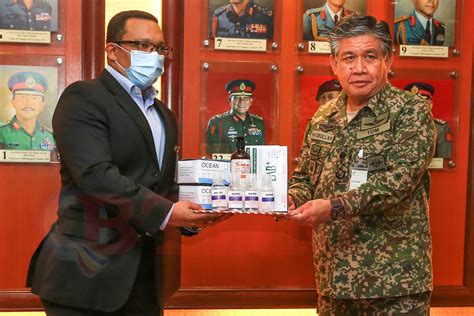 Kebun nuri nutrisi smk tunku putra, langkawi. Sumbangan Bank Rakyat Kepada Warga ATM - Berita Tentera ...