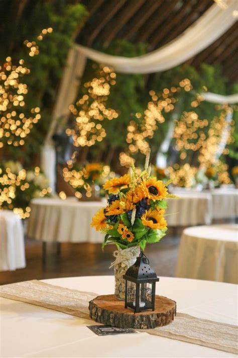 23 Bright Sunflower Wedding Decoration Ideas For Your