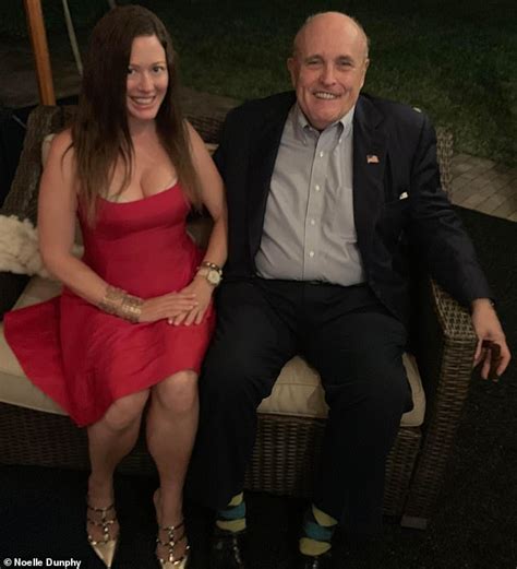 Rudy Giuliani S Sexual Assault Accuser Noelle Dunphy Files Graphic Transcripts Which Describe