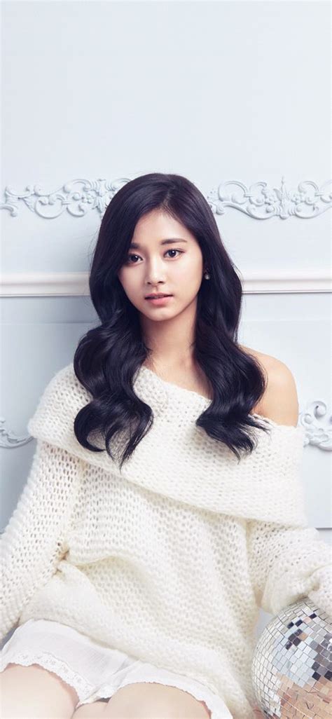 Over 40,000+ cool wallpapers to choose from. Tzuyu Wallpapers (57+ images)