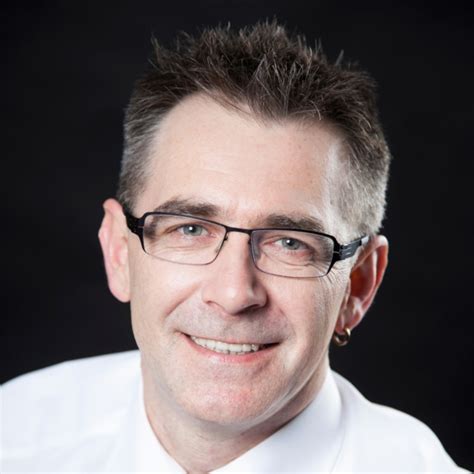 Und hier antworten, die sie sicher weiterbringen. Frank Warstat - Teamleiter / IT Projektmanager / IT ...