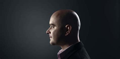How to Get a Shiny Bald Head - Make Your Bald Head Shine Tips