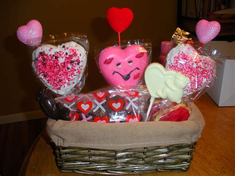 Valentine's day is a holiday that seems to come with prescribed gifts: valentines gift basket | Valentine gift baskets, Valentine ...