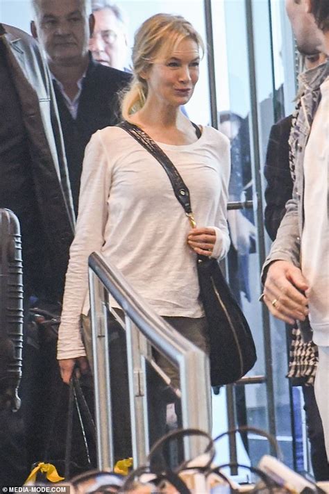 Renée Zellweger Strolls Through Sydney Airport After The Australian