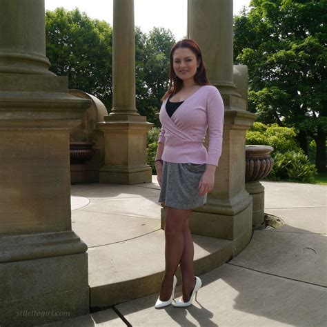 lady in high heels and tights pic 5 of gorgeous busty sara visits a monument and invites you