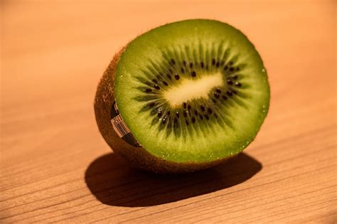 Kiwifruitgreenvitaminsfruits Free Image From